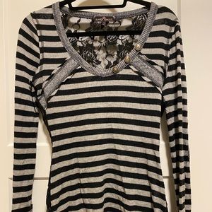XL almost famous black lace and grey shirt